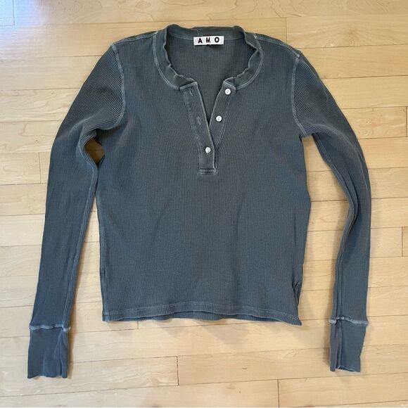 AMO Thermal Henley Tee in Tea Leaf XS - Picture 4 of 11